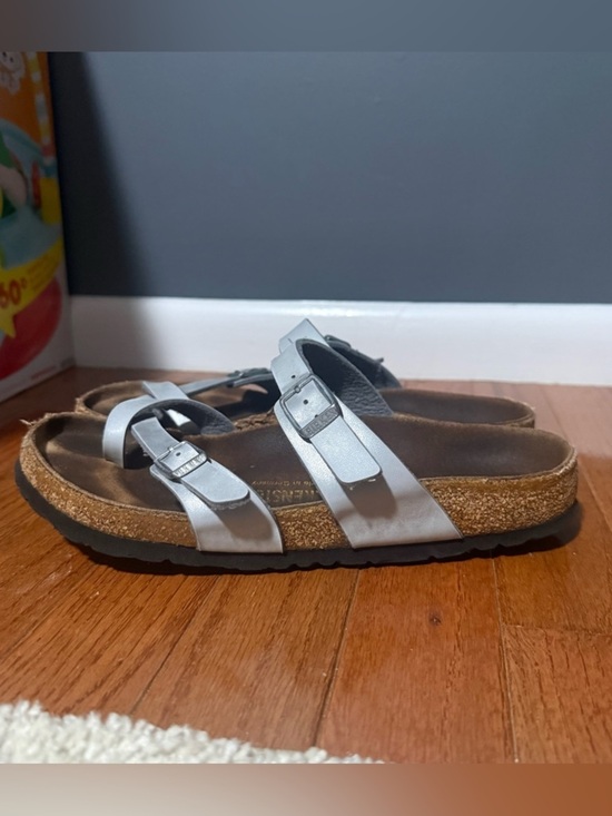 Shoes - Birkenstock Women’s Mayari in Silver Size 40